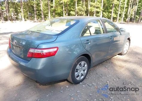 2008 Toyota Camry Le z USA, uszkodzony, nr VIN 4T1BE46K08U786392